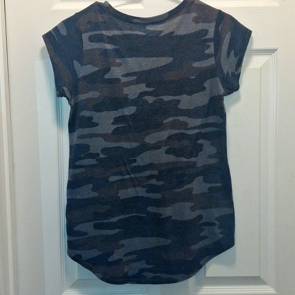 LUCKY brand Short Sleeved T Shirt EUC - Picture 3 of 6